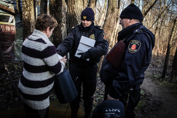 akcja trochę ciepła dla bezdomnego